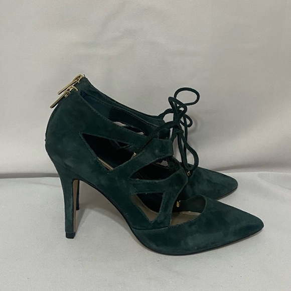White House Black Market EUC green suede lace up pointed toe stiletto heels 8 - Picture 1 of 7